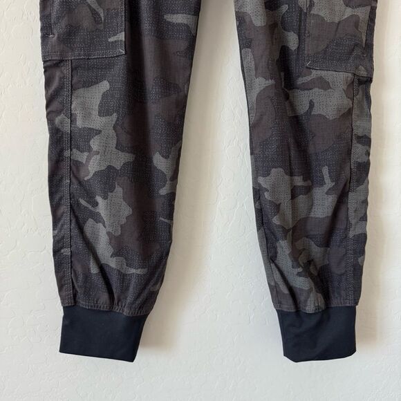 PrAna Granite Gray Camo Sky Canyon Jogger Pants Size 10 - Picture 9 of 12